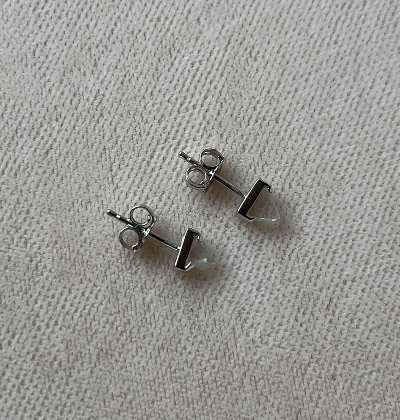 Platinum Diamond Maccle Stud Earring